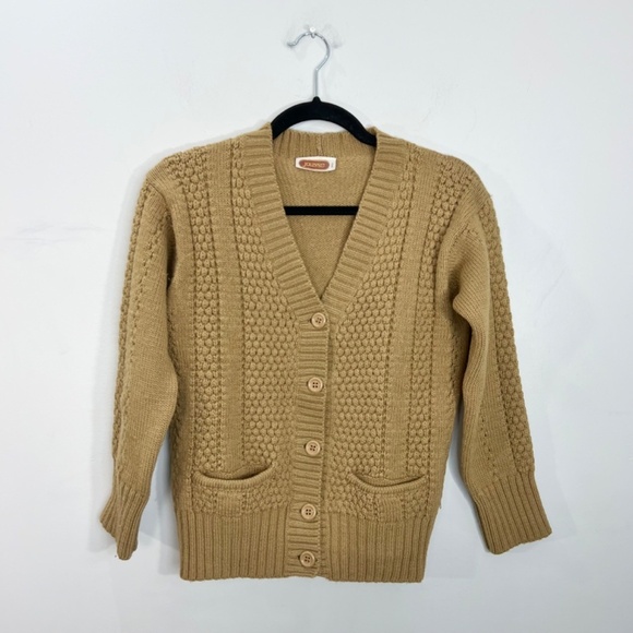 Vintage Jousse Paris Italian made wool blend tan fitted cardigan sweater - Picture 3 of 12